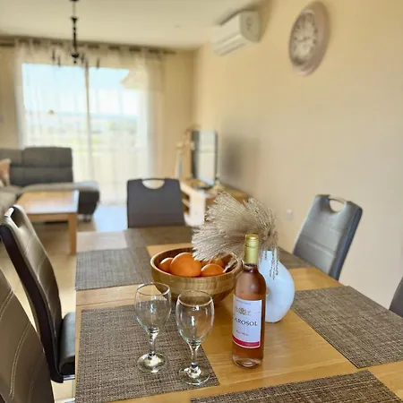 Apartament Nissi Elena Family Free Wifi